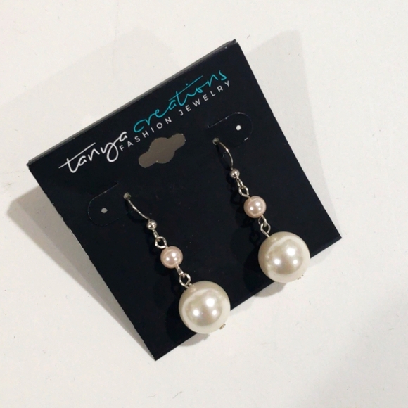 Elegant Silver tone Beaded Drop Dangle Earrings - Women's Fashion Jewelry - Picture 4 of 9